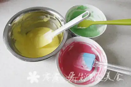 Make Rainbow cream birthday cake step 9