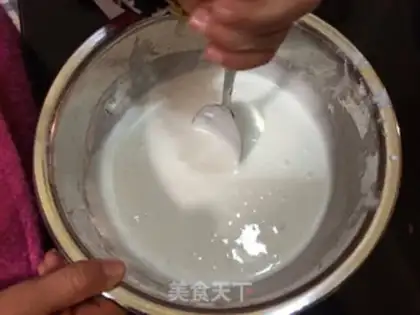Make Snowman Strawberry Dafu step 1