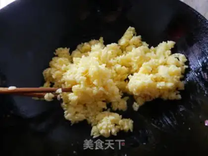 Make Gold egg fried rice buns step 9
