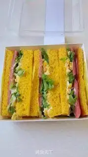 Make Pumpkin corn salad sandwich step 8