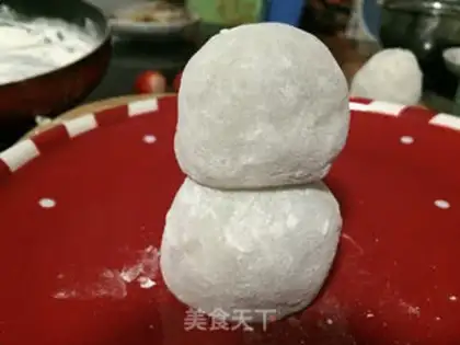 Make Snowman Strawberry Dafu step 9