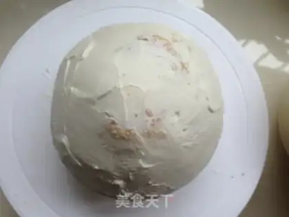 Make Football cake step 3