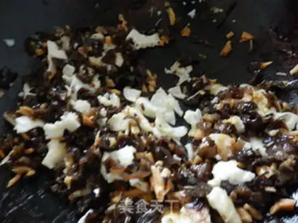 Make Gold egg fried rice buns step 14