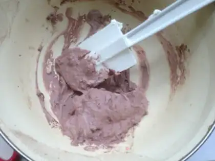 Make Football cake step 5
