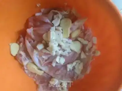 Make Chicken leg with fork step 1