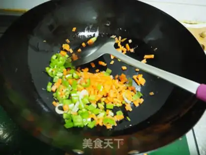 Make Pineapple rice step 3