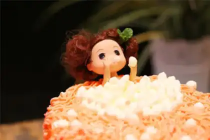 Make Bath doll cake step 10