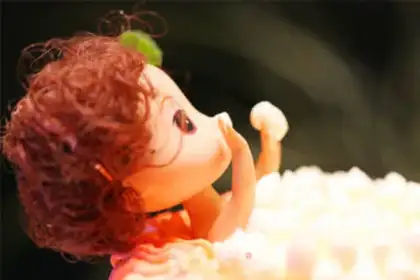 Make Bath doll cake step 12