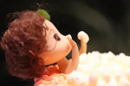 Make Bath doll cake step 15