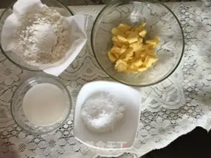 Make Little flower cookie step 0