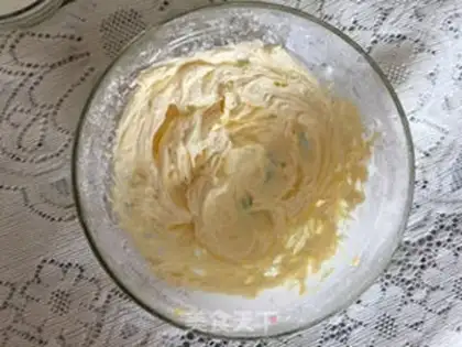 Make Little flower cookie step 1