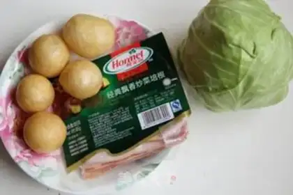 Make Poppy bacon and cabbage step 0