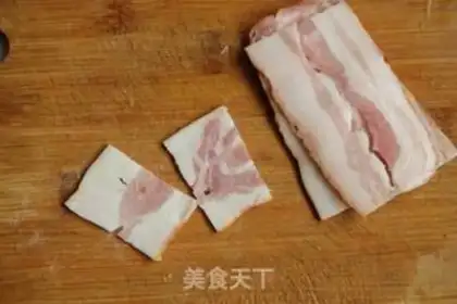 Make Poppy bacon and cabbage step 1