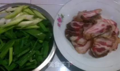 Make Garlic pork step 1