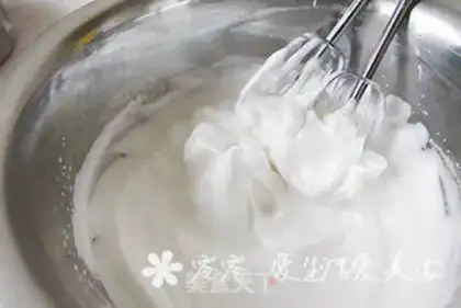 Make Red velvet cream cake step 5