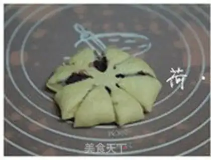 Make ♪ Four-leaf potato bread ♪ step 2
