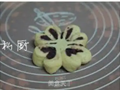 Make ♪ Four-leaf potato bread ♪ step 3