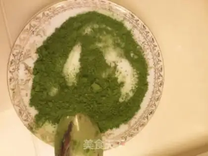 Make Woo-ji put on tea mousse cake step 9