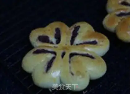 Make ♪ Four-leaf potato bread ♪ step 5
