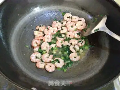 Make Shrimp orchid fried rice step 6