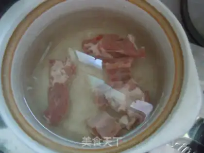 Make Seafood steak soup step 1