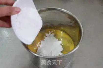 Make Orange rose cupcakes step 1