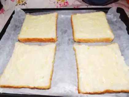 Make Corn ham pizza step 2