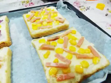 Make Corn ham pizza step 3