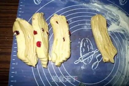 Make A thousand-storey cranberry dry toast step 11