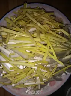 Make Garlic fried meat step 1