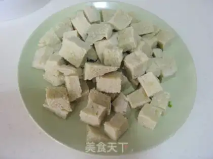 Make Frozen tofu soup step 1