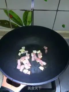 Make Bacon fried Dutch beans step 1