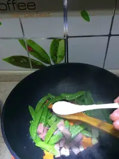 Make Bacon fried Dutch beans step 3