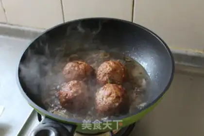 Make Red burning lion head step 5