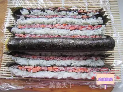 Make Flower sushi step 7
