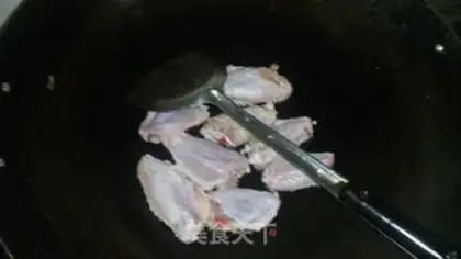 Make The fragrance is on the wings step 4