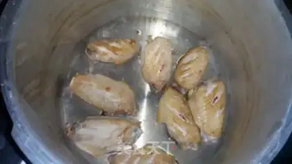 Make The fragrance is on the wings step 5
