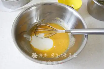 Make raisin yogurt step 2