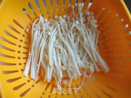 Make A golden mushroom with chicken silk step 2