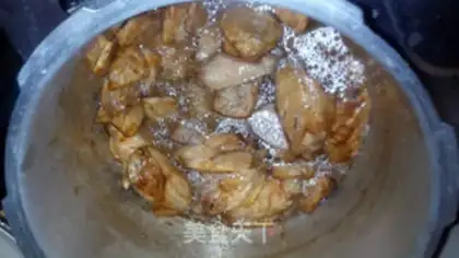 Make The fragrance is on the wings step 8