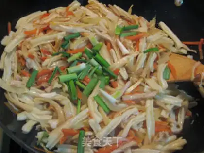 Make Scrambled his own spiral noodles step 16
