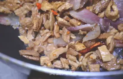 Make Rhodish and gravy step 4