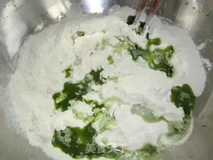 Make Emerald colored water dumplings step 1