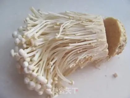 Make Red-oiled needle mushrooms step 0