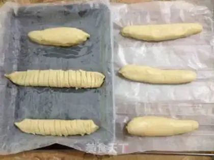 Make A fruity cream bread step 18