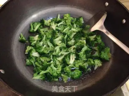 Make Shrimp orchid fried rice step 2