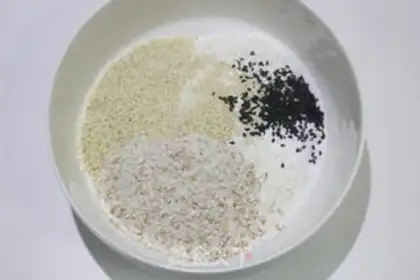 Make Banana sesame cocoa chip step 3