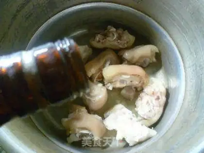 Make Piggy hoof step 2