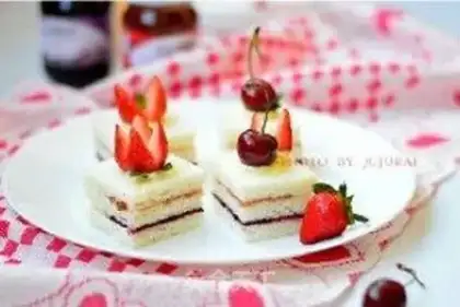 Make A jam sandwich step 7