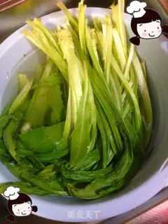 Make Garlic gravy step 0